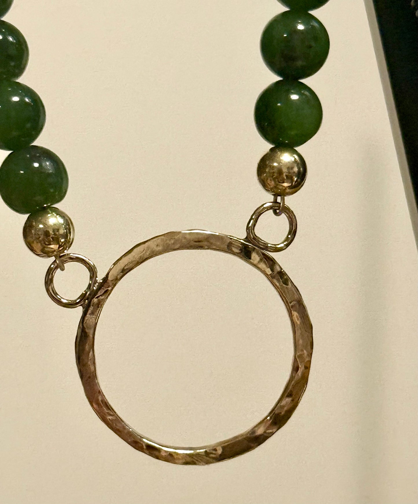 Nephrite necklace with Gold