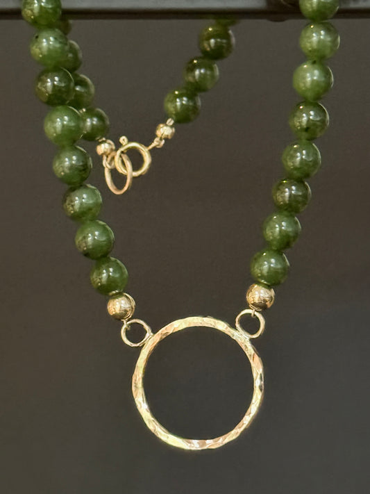 Nephrite necklace with Gold